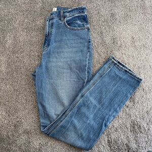 Abercrombie & Fitch 90’s Slim Straight Ultra High Rise Blue Jeans